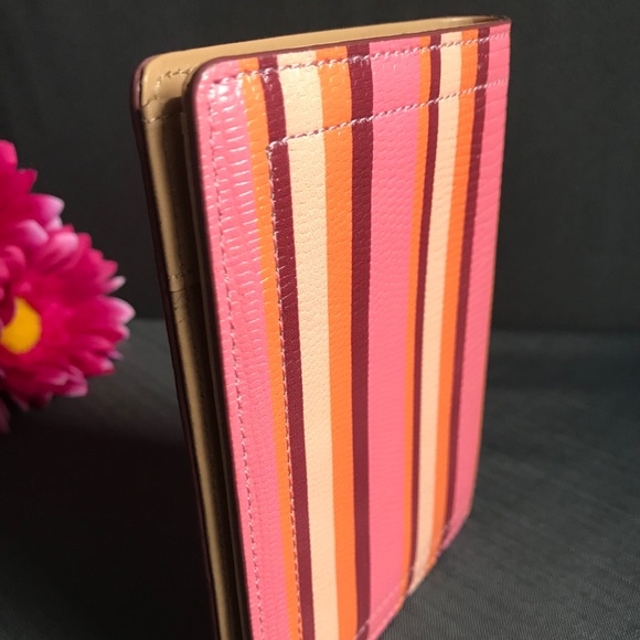 NWOT 14th & Union Mallory Leather Travel Wallet - Picture 12 of 12